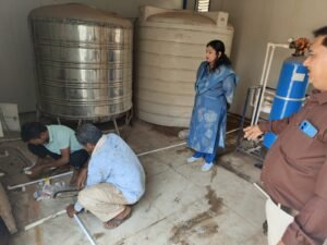 सीमा बक्शी ( मुनपा अधिकारी )के निर्देशन में हुआ बस स्टेशन में यात्रियों के लिए शीतल पेयजल की व्यवस्था ।