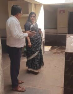 बस स्टेशन परिसर एवं शौचालय का निरीक्षण कर सीमा बख्शी ( मु न पा अधिकारी ) ने स्वच्छता बनाए रखने का दिया निर्देश ।