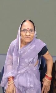 कागजों की उलझन में फंसा बुढ़ापा: संजय बैंस की पहल से 70 वर्षीय गणेशिया बाई को मिली पूरी महतारी वंदन राशि ।